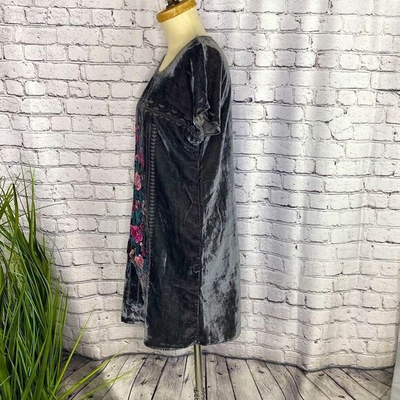 Chelsea & Theodore Womens Shift Floral Dress Embroidered Velvet Gray‎ Pink Small - Picture 2 of 9